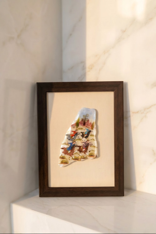 تابلوی نگارگری مرمر، مزین شده با صحنه ی چوگان